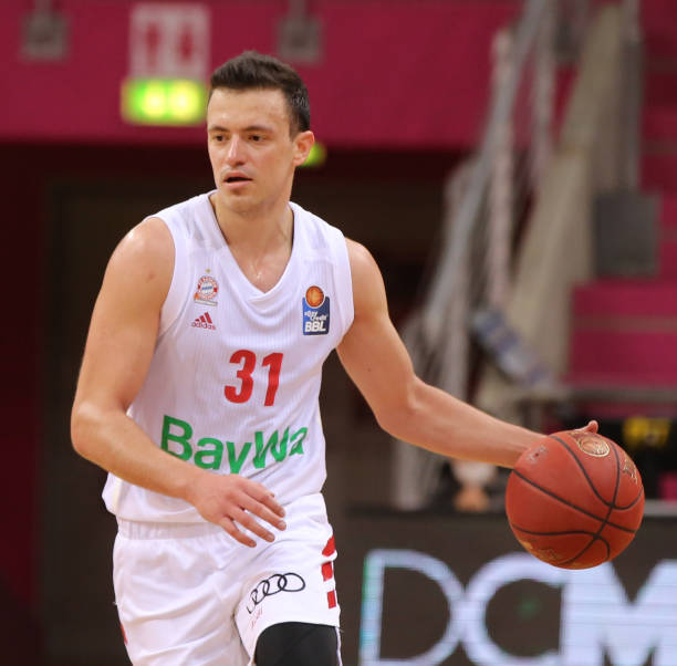 了更加稳健 了更加稳健